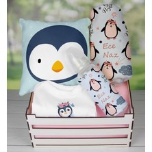 Ejoya Ahşap Sandıkta Kişiye Özel Zıbın Biberon Yastık ve Battaniye Bebek Hediye Seti 109698