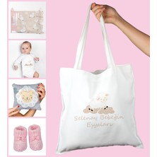 Ejoya Bebeklere Özel Çantasında Kişiye Özel Battaniye Zıbın Yastık ve Patik Bebek Hediye Seti 109911