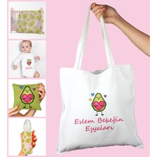 Ejoya Bebeklere Özel Çantasında Kişiye Özel Battaniye Zıbın Biberon ve Yastık Bebek Hediye Seti 109925