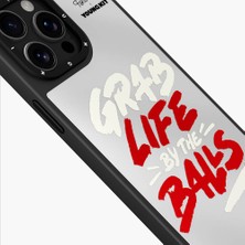 YoungKit iPhone 15 Pro Uyumlu Kılıf Tobias Fonseca Tasarımlı Youngkit Mirror Kapak Kırmızı