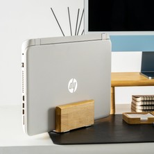 Woodsuppco Dikey Laptop Tutucu, Notebook Standı, Ahşap Laptop Tutucu, Macbook Standı -Çam