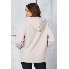 TF The Fancy For You Fancy Kadın Kapüşonlu Kanguru Cepli Arma Detaylı Regular Sweatshirt