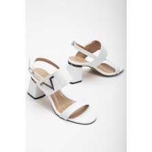 Dilimler Ayakkabı Kalın Bantlı Topkalı Cilt Beyaz Kadın Topuklu Sandalet