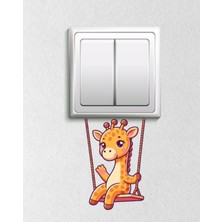 Hediyene Bak Sevilmli Zürafa Salıncakta Dekoratif Priz Sticker