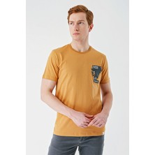 İmza Hardal Baskılı Bez Ayağı Bisiklet Yaka %100 Pamuk Casual Slim Fit Dar Kesim Tişört 1011240166