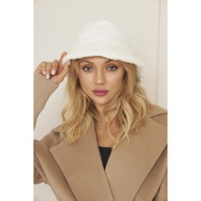 EKE TEKSTİL Beyaz Kadın Peluş Kova Model Balıkçı Bucket Hat Kışlık Şapka