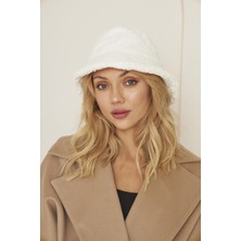 EKE TEKSTİL Beyaz Kadın Peluş Kova Model Balıkçı Bucket Hat Kışlık Şapka