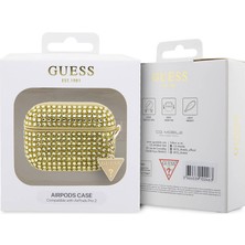 Guess Airpod Pro 2 Uyumlu Kılıf Guess Lisanslı Parıltılı Taş Kaplamalı Üçgen Logo Süs Zincirli Gold