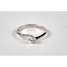 Altınöz Mücevherat Pırlanta S Montür Kolları Taşlı Tektaş Beyaz Altın Yüzük