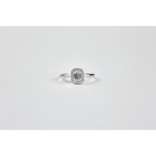 Altınöz Mücevherat Swarovski Taşlı Baget Beyaz Altın Yüzük