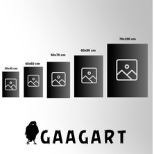 Gaagart Tekli Dikey Kanvas Duvar Tablosu Prenses Kostümlü Çin Aslanı Köpek