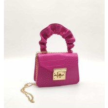 Dzc Kuzenler Avm Küçük Boy Çocuk & Genç Çantası Kapitone Deri Zincir Askılı