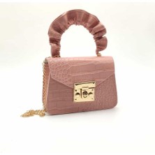 Dzc Kuzenler Avm Küçük Boy Çocuk & Genç Çantası Kapitone Deri Zincir Askılı