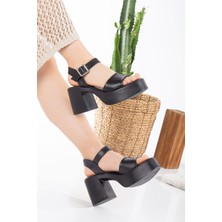 Hasoğlu Moda Kalın Topuklu Sandalet