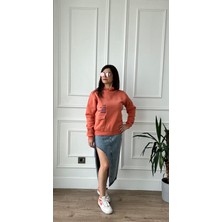Turuncu Sloganlı Sweatshirt
