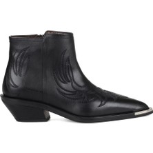 FootCourt Siyah Fermuarlı Nakışlı Kadın Kovboy Bot Biasca