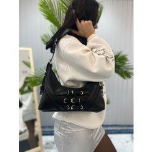 Zeyzey Butik Perla Kemer Detaylı Deri Siyah Çanta