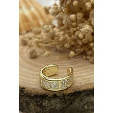 Sunshine 925 Ayar Gold Kaplamalı Beyaz Taşlı Minimal Gümüş Kıkırdak Küpe