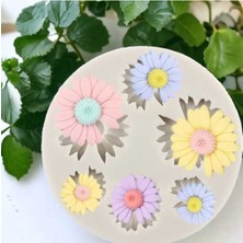 By Hobi Yap Eksik Yaprak Papatya 6'lı Silikon Mum Kalıbı