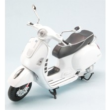 PopŞeker Vespa Tutkunları Için Bir Efsane: Vespa Gts 300 Süper Oyuncak