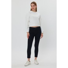 Kef Clothing Beyaz Crop Sweatshirt, Crop Sweatshirt, Kadın Sweatshirt, Bisiklet Yaka Sweatshirt