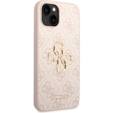 Guess iPhone 15 Uyumlu Kılıf Guess Orjinal Lisanslı Pu Deri Yazı ve 4g Metal Logolu Desenli Kapak Pembe
