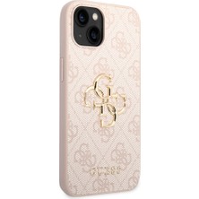 Guess iPhone 14 Uyumlu Kılıf Guess Pu Deri Büyük Metal Logo Dizaynlı Kapak Pembe