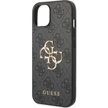 Guess iPhone 14 Uyumlu Kılıf Guess Pu Deri Büyük Metal Logo Dizaynlı Kapak Gri