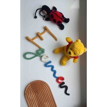 Desing BabyM Renkli Kişiye Özel Tricotin Örgü Duvar Aksesuarı Bebek ve Çocuk  Odası Dekoru