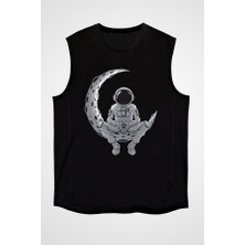 Darkhane Ayda Dinlenen Astronot Siyah Unisex Kolsuz Tişört Kesik Kol T-Shirt