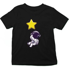 Darkhane Yıldız Tutan Şirin Astronot Siyah Unisex Çocuk Tişört T-Shirt