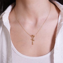 Adil İdil Kuyumculuk Çizgisel Gül Tasarımlı Kolye