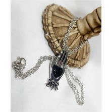 Dükkan Design Black Marıe's Hand Kolye