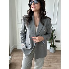 Arzu Emiroğlu Gri  Blazer Ceket