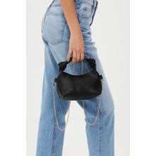 Fv Store Shaka Siyah SHK24 Soft Deri Düğüm Detaylı Zincir Askılı El ve Omuz Çantası U:14 E:22 G:8 cm