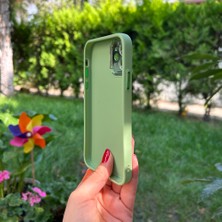 Bumudur Aksesuar iPhone 11 Yeşil Metal Kamera Korumalı Silikon Kılıf