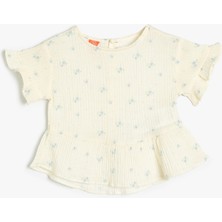 Koton Çiçekli Bluz Kısa Kollu Bisiklet Yaka Dokulu Fırfır Detaylı Pamuklu