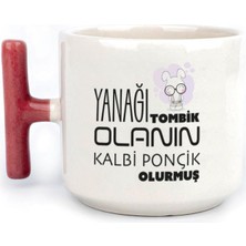 Mor Mürekkep Yanağı Tombik Olanın Baskılı Kırmızı Kulplu T Kupa