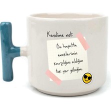 Mor Mürekkep Kendime Not: Bu Hayatta Emeklerimin Karşılığını Baskılı Mavi Kulplu T Kupa