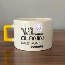 Mor Mürekkep Yanağı Tombik Olanın Baskılı Sarı Kulplu C Fincan