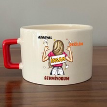 Mor Mürekkep Asosyal Değilim Insan Sevmiyorum Baskılı Kırmızı Kulplu C Fincan