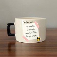 Mor Mürekkep Kendime Not: Bu Hayatta Emeklerimin Karşılığını Baskılı Siyah Kulplu C Fincan