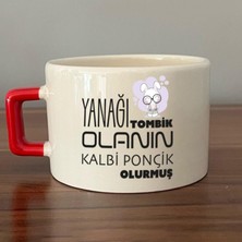 Mor Mürekkep Yanağı Tombik Olanın Baskılı Kırmızı Kulplu C Fincan