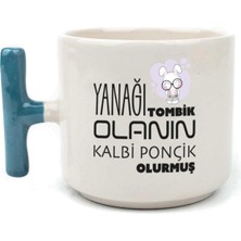 Mor Mürekkep Yanağı Tombik Olanın Baskılı Mavi Kulplu T Kupa
