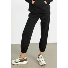 Yakamel Kadın 3 Ip Paçası Lastikli Eşofman Altı