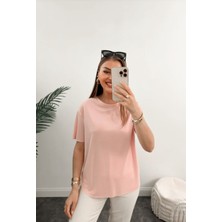 Unique Style Marka Dökümlü Tam Kalıp Rahat Kumaş Basic Tişört