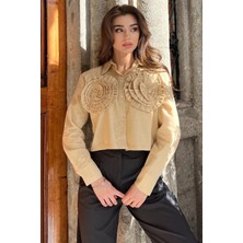 Julude Bej Çiçekli Keten Crop Top Gömlek P-00010047