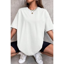 Yakamel Kadın Nefes Alan Penye Bol Kesim T-Shirt