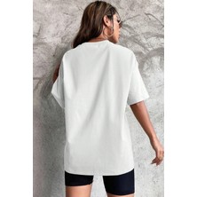 Yakamel Kadın Nefes Alan Penye Bol Kesim T-Shirt