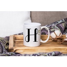 Azresa Beyaz Çiçekli H Harfli Beyaz Porselen Kupa Tfbyz-09